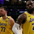 Dončić i Džejms ispali iz NBA plej-ofa: Lejkersi razbijeni, a "Džordanov sin" ide po titulu