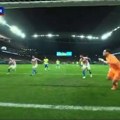 Nikome nije jasno šta je čovek hteo da uradi! Bizaran promašaj novog napadača Mančester Junajteda! Anćeloti se hvatao za…