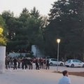 Zbog hrvatskih veterana otkazan festival u Benkovcu: Novinarka napadnuta, Oliveru Frljiću poručili da je nepoželjan