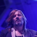 Драма у Загребу: Певач доживео нервни слом на бини, ломио инструменте: Концерт прекинут после само пола сата