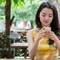 Кинескиња на свекровој сахрани открила превару мужа: Имао паралелну везу 16 година и сина
