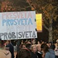 Većina pristalica vlasti se povukla sa platoa ispred Skupštine Srbije, policija spustila štitove