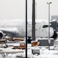 Putnici proveli noć zarobljeni u avionu: Drama na aerodromu u Minhenu