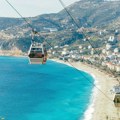 Ukradeni lični podaci stotinu hiljada turista koji dolaze na Jadran, na meti i Srbi: Skandal pred sezonu