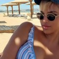 Kao Pamela Anderson iz mladosti! Ćerka naše pevačice zapalila mreže: Ima telo za 10-ku a i sve 10-ke u indeksu