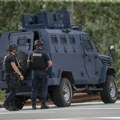 Mediji objavili video snimak: Uhapšeni u Banjskoj priveden u policijsku stanicu u južnoj Mitrovici