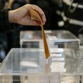 Biračka mesta otvorena tačno u 7 sati: Ponavljanje parlamentarnih izbora na više od 30 biračkih mesta, a na tri za Beograd