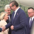 Vučić se sastao sa Krišto i Čovićem u Mostaru: Doputovao prvim letom Er Srbije na novoj direktnoj liniji