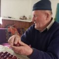 Deda Radosav (90) ofarbao sam jaja za Vaskrs: Otkrio nam kako proslavlja najradosniji hrišćanski praznik