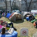 „Oni nisu izdali, nego su se žrtvovali“: Mrežama se deli slika studenata FDU-a u blokadi koji su se infiltrirali u…