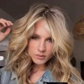 Nevena Božović objavila sliku sa sinom Pevačica držala naslednika u naručju, on joj spava na grudima, a ona preplavljena…