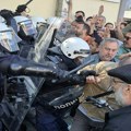 Vučić moli ljude da razumeju koliko je policiji teško: Gledaju da ne povrede, vode računa o ljudima