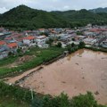 Obilne kiše donele poplave i haos u Kini! Najteža situacija u pokrajini koja okružuje glavni grad Peking, u klizištima četvoro…