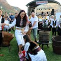 Gabrijela Pejčev i Milan Dinčić Dinča na festivalu Dani Sićevačke berbe