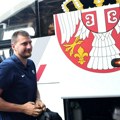 Košarkaši Srbije otputovali na Evrobasket, Jokić stigao iz Sombora, ovako su igrači dočekani na aerodromu