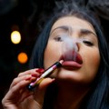 "Vejping" ostavlja velike posledice na mlade Brojne opasnosti električnih cigaretea