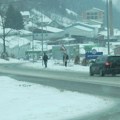 "Odložite put ka ovim delovima Srbije": Upozorenje AMSS vozačima: Bez jedne stvari ne krećite, pored snega na putevima još…