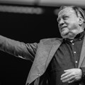 Nakon bolne smrti je izustio samo jedno Prvo oglašavanje sina Halida Bešlića