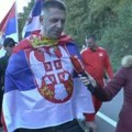 Čujte Srbi: Imamo samo jednog predsednika koji nikada ne odustaje od nas i jednu maticu, našu Srbiju, poručuju Srbi sa Kosova…