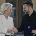 Britanski portal: Zelenski ubrzano gubi saveznike u Evropi zbog bliskosti sa Ursulom fon der Lajen