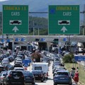 Gužve na granicama: Vozači čekaju i do dva sata