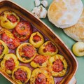 Hercegovačke domaćice u punjene paprika ne stavljaju pirinač, već jedan još jeftiniji sastojak koji im daje bogatiji ukus i…