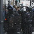 FOTO Francuska izvela 70.000 policajaca na ulice, Meloni poslala vojsku u centar Milana: Novi talas protesta u Evropi, raste…