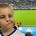 Užas u Francuskoj: Huligani napali i povredili dečaka (8) koji boluje od tumora, jer je nosio dres Marseja