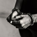 Saopštenje POLICIJE: Uhapšena tridesettrogodišnja žena iz Novog Bečeja zbog sumnje da je izvršila nedozvoljenu trgovinu…