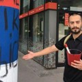 Brajan Brković i pajtosi opet gazili, cepali i skrnavili srpsku zastavu! Napali protivnike žigosanja srpskog naroda kao…