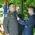 Dvojici pripadnika Vojske Srbije odlikovanja SAD; Titolo: Retka čast za strane vojnike