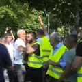 Tuča između privatnog obezbeđenja investitora i građana u Bloku 4