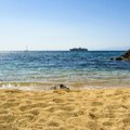 Horor u popularnom letovalištu! Žena silovana na plaži u Grčkoj, a policija locirala napadača zahvaljujući jednom ključnom…