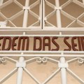 Memorijalni centar Buhenvald: Nismo zabranili palestinsku maramu, ali ne možete da je nosite