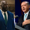 (FOTO) Šakil i Erdogan „nameštali ruku“ i potpisali lopte