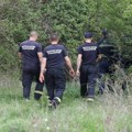 Telo žene pronađeno u kanalu u Ugrinovcima: Policija na terenu, uviđaj u toku!