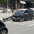 Nezgoda u Glavnoj ulici: Saobraćaj usporen nakon sudara dva vozila (VIDEO)