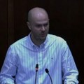 Čačani za pet sati sakupili više od 30.000 dinara za sudsku kaznu Pavlu Jelesijeviću, oglasili se i čačanski naprednjaci