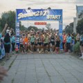 Više od hiljadu trkača iz Srbije i sveta trčalo za retke – održan prvi humanitarni noćni polumaraton "Sirmijum 21/7"