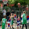 Deca sa severa Kosmeta igrala basket ispred kordona Kfora