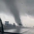 Smrtonosni tornado pogodio Teksas: Tri osobe poginule, ima i nestalih, kuće uništene