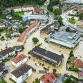 Velika nesvakidašnja akcija spasavanja u Sloveniji: Aktiviran bager i helikoter, tele nekim čudom preživelo!