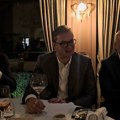 "Neka živi prijateljstvo": Vučić objavio snimak iz kafane sa predsednikom Crne Gore i premijerom Severne Makedonije (video)