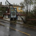 Turski grad Adanu pogodilo snažno nevreme, orkanski vetar oborio građevinski kran