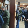 U opštinskoj zgradi u kojoj protestuju poljoprivrednici iz Rače isključeno grejanje