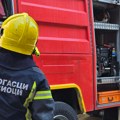 Gori napušteni vagon u blizini Pančevačkog mosta u Beogradu