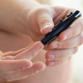 Formirana Radna grupa za prevenciju i lečenje dijabetesa: Nove analize, deci obezbeđeni besplatni senzori!