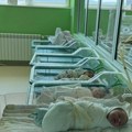 Devojčice u prednosti: U porodilištu u Novom Sadu za dan rođeno 27 beba