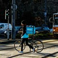 Neki mesečno spiskaju i 500 evra na dostavu hrane: Zalogaj na klik proždire plate!