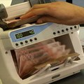 Zašto pada popularnost kreditnih kartica dok krediti rastu